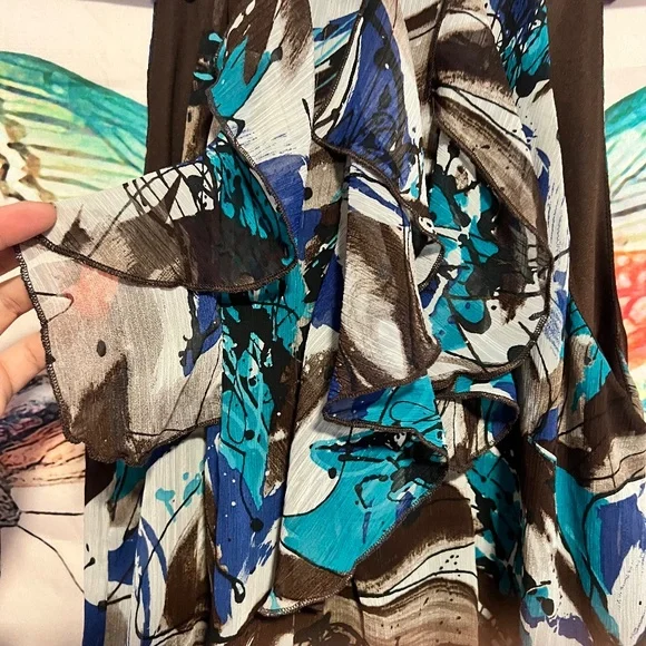 Abstract Patterned Ruffle Shirt - Picture 9 of 10